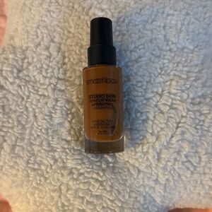 Smashbox Studio Skin Hydrating Foundation - shade 4.25